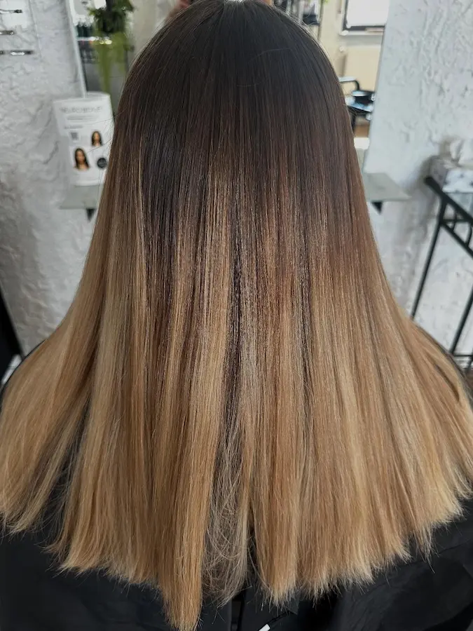 Brunette Coloration — Ausgangszustand vor dem Färben, Friseursalon St. Ingbert